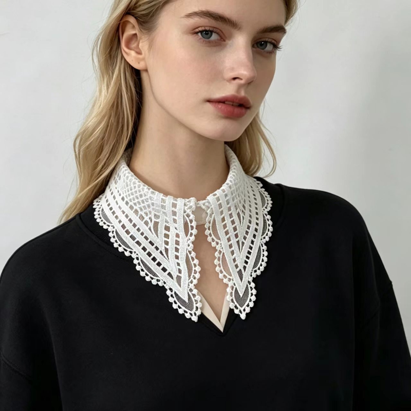 Embroidery - Damen Weißer Rüschen-Falsch-Kragen mit Blumenmuster, Hohlmuster-Stickerei,