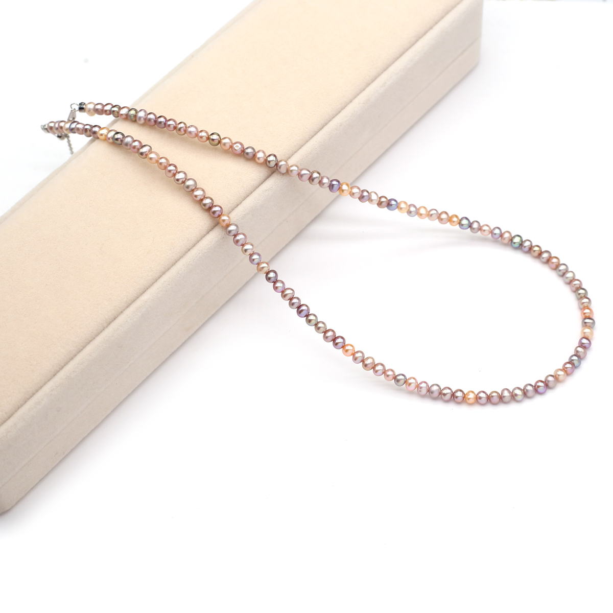 Beading - Echte natürliche Süßwasserperlen-Halskette, 3–4 mm, Farben,