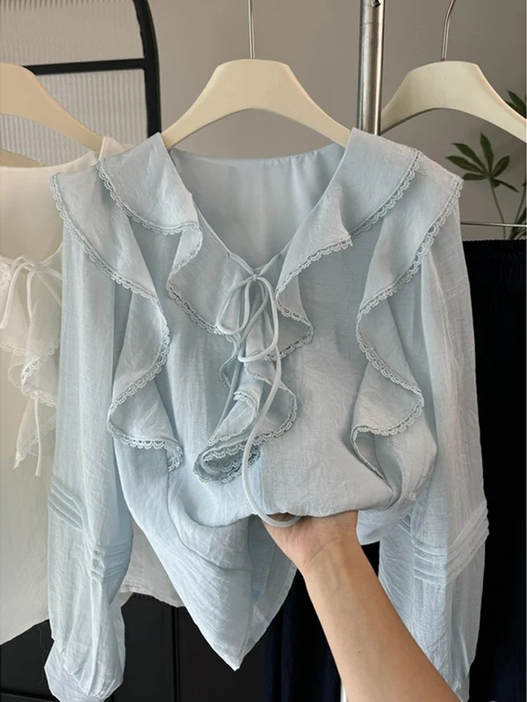 Embroidery - Französische V-Ausschnitt Bluse mit Langen Ärmeln