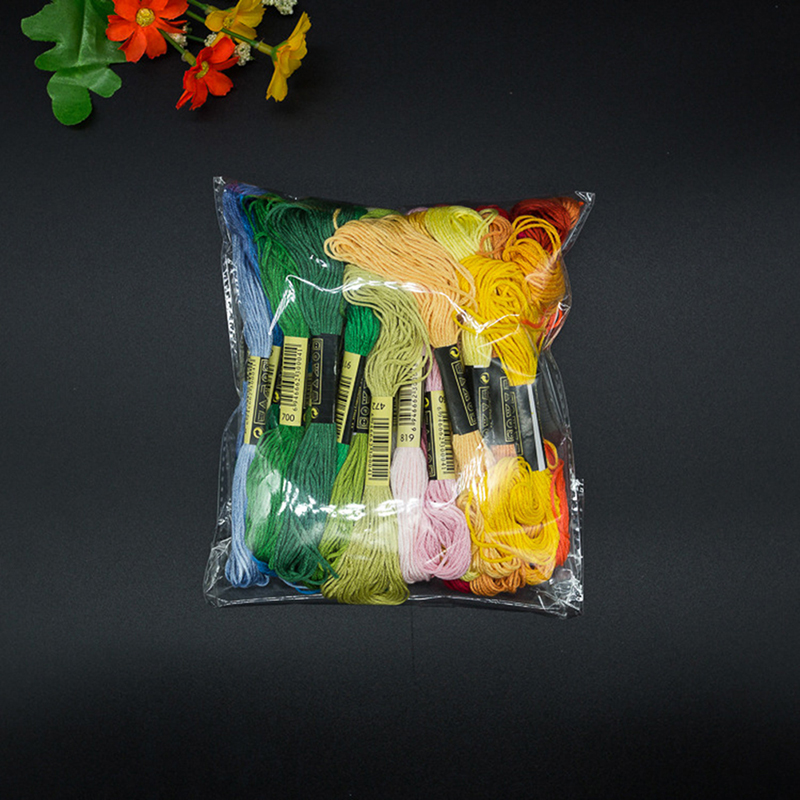 C 24/100/50 Mehrfarbige Kreuzs – Cotton Embroidery Thread Skeins Bewertung und Preis