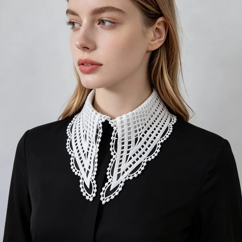 Damen Weißer Rüschen-Falsch-Kr – Embroidery Bewertung und Preis
